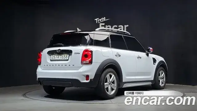 Mini Cooper Countryman 2019 — Photo 2/20