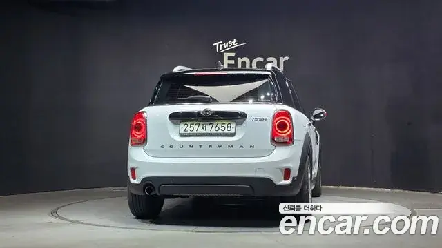 Mini Cooper Countryman 2019 — Photo 4/20