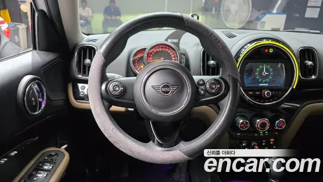 Mini Cooper Countryman 2019 — Photo 13/20