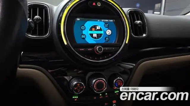 Mini Cooper Countryman 2019 — Photo 14/20