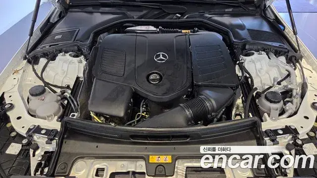 Mercedes-Benz C-Class 2026 — Photo 5/18