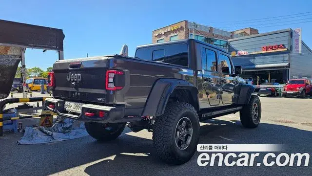 Jeep Gladiator 2021 — Photo 2/20