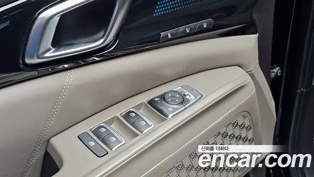 Kia Carnival 2024 — Фото 16/20