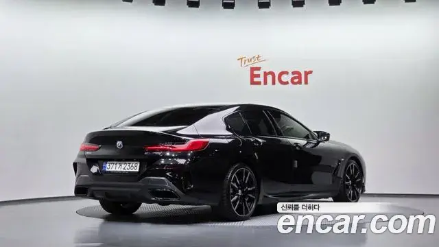 BMW 8 Series, 2022