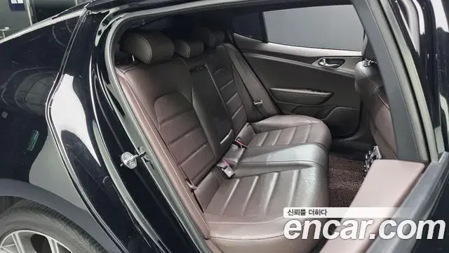 Kia Stinger 2018 — Photo 11/20