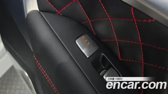 Genesis G70 2021 — Photo 1/20