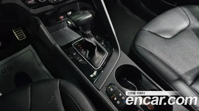 Kia Niro 2020 — ფოტო 14/20