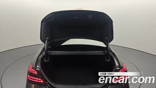 Genesis G70 2022 — Photo 11/20