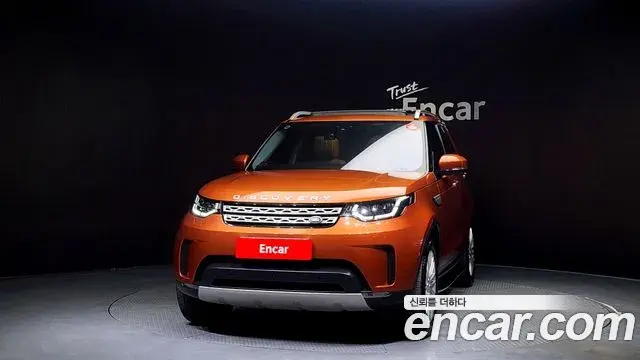 Land Rover Discovery 5 2018 — Фото 3/20