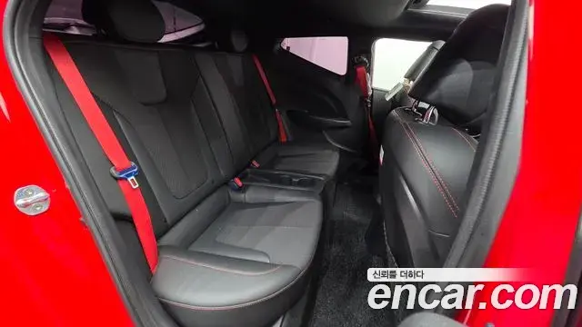 Hyundai Veloster 2018 — Photo 11/20