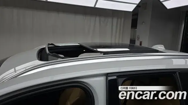Volvo XC40 2021 — ფოტო 10/20