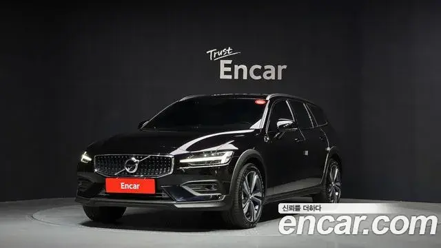Volvo V60 Cross Country 2021 — Şəkil 4/20