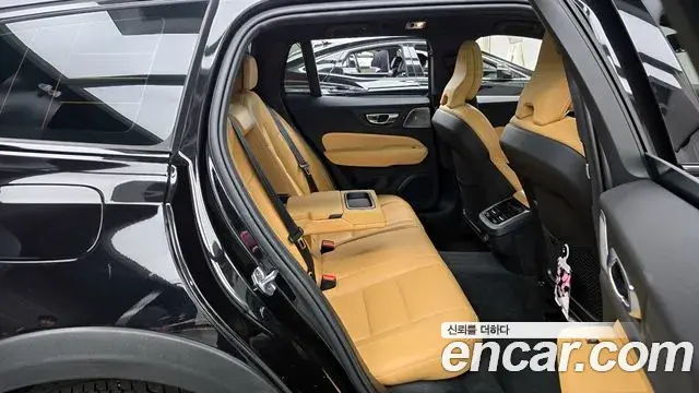 Volvo V60 Cross Country 2021 — Şəkil 12/20