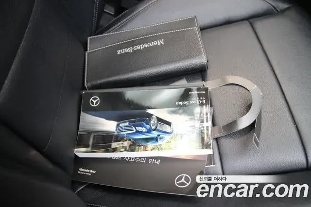 Mercedes-Benz E-Class 2018 — Photo 10/20