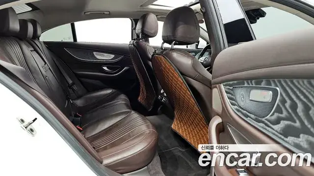 Mercedes-Benz CLS-Class 2021 — ფოტო 8/20