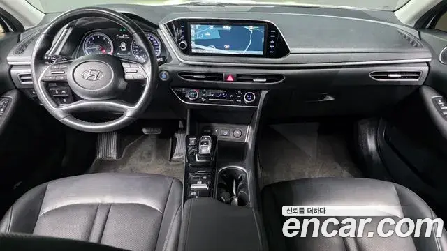 Hyundai Sonata Hybrid 2022 — Photo 8/20