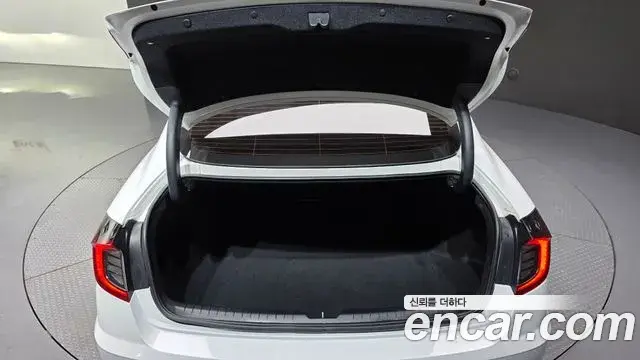 Hyundai Sonata Hybrid 2022 — Photo 2/20