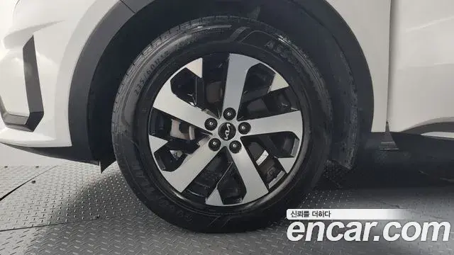 Kia Sorento 2021 — Фото 5/20