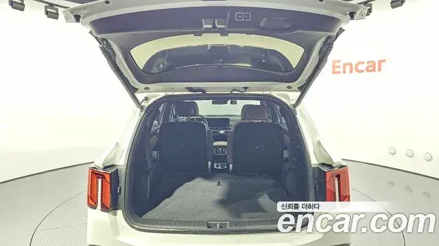 Kia Sorento 2024 — Şəkil 18/20