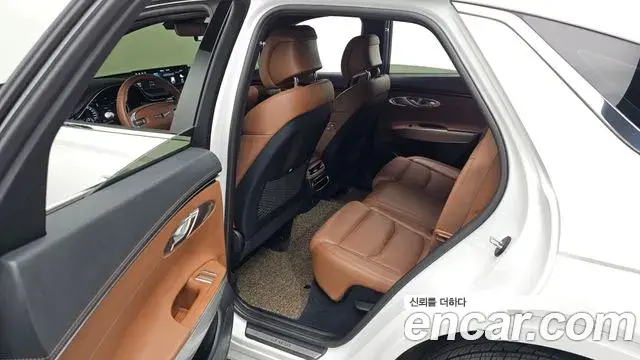 Genesis GV70 2021 — Şəkil 18/20
