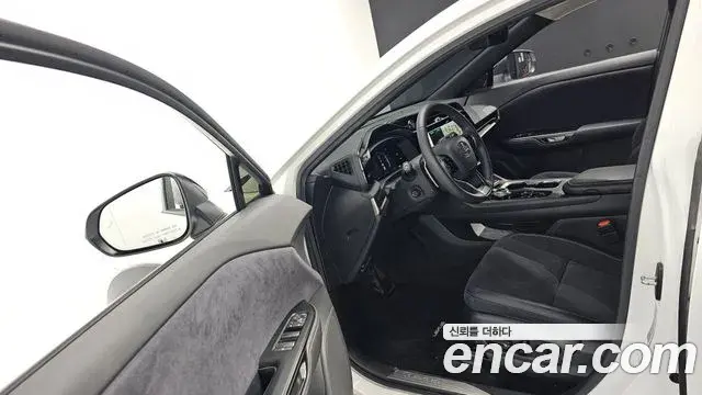 Lexus RZ450e 2023 — Şəkil 10/20