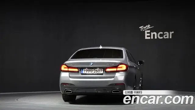 BMW 5 Series 2023 — Photo 16/20