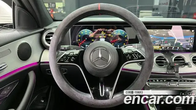 Mercedes-Benz E-Class 2021 — Фото 13/20