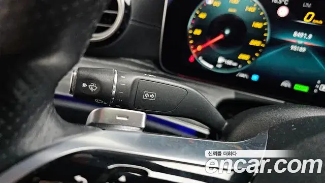Mercedes-Benz E-Class 2021 — Photo 8/20