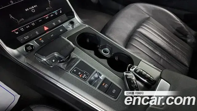 Audi A6 2021 — ფოტო 13/20