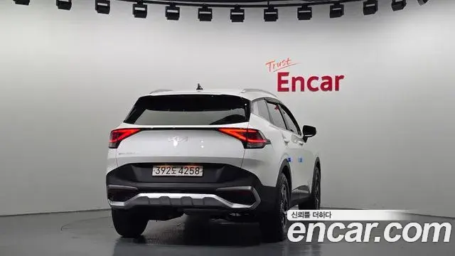 Kia Sportage 2021 — ფოტო 12/20