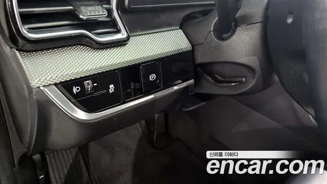 Kia Sportage 2021 — ფოტო 11/20