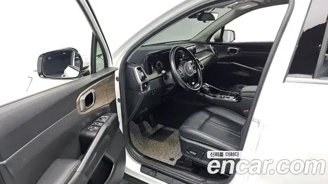 Kia Sorento 2021 — Фото 10/20