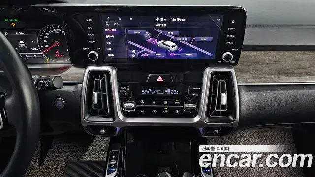 Kia Sorento 2021 — Фото 18/20
