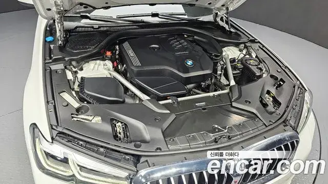 BMW 5 Series 2022 — ფოტო 14/20