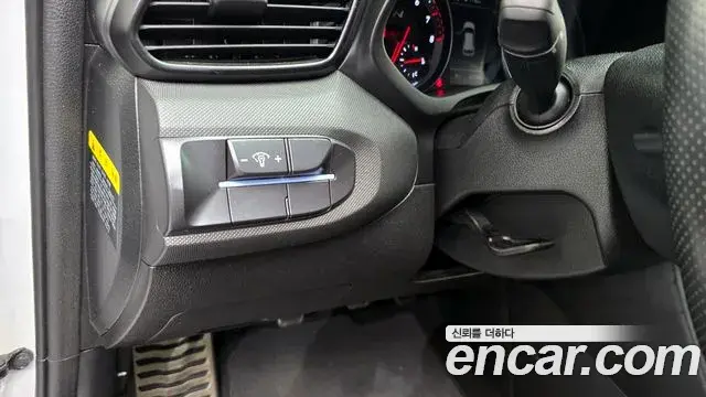 Hyundai Veloster 2019 — Фото 14/20