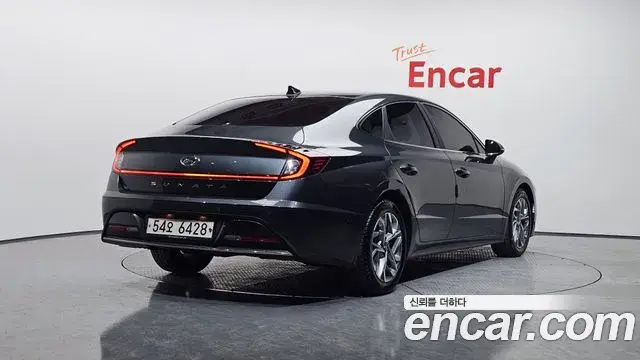 Hyundai Sonata Hybrid 2019 — Photo 4/20