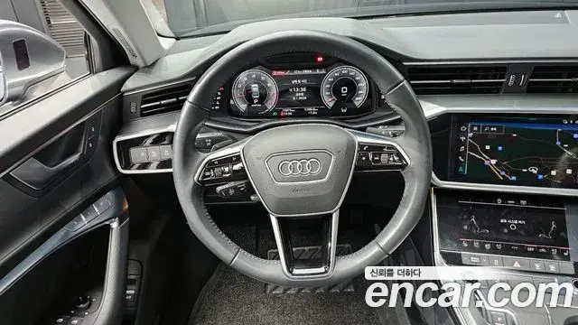 Audi A6 2021 — ფოტო 13/20