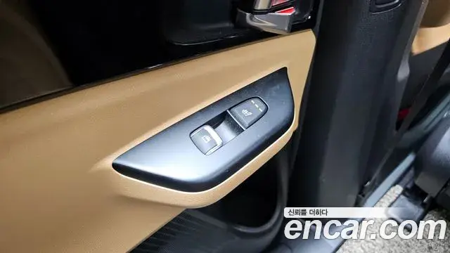 Kia Carnival 2022 — Фото 18/20