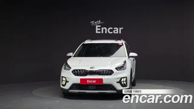 Kia Niro 2020 — ფოტო 3/20