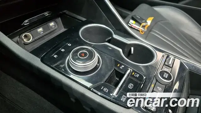 Kia K5 2020 — ფოტო 5/20