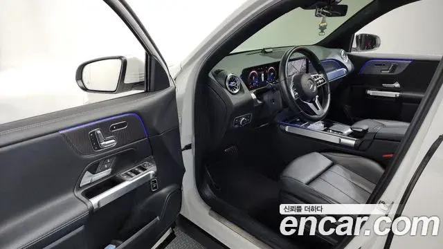 Mercedes-Benz GLB-Class 2021 — Photo 20/20