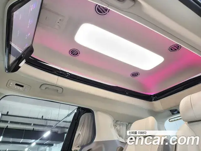 Kia Carnival 2021 — Photo 2/20