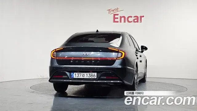 Hyundai Sonata Hybrid 2021 — ფოტო 7/20