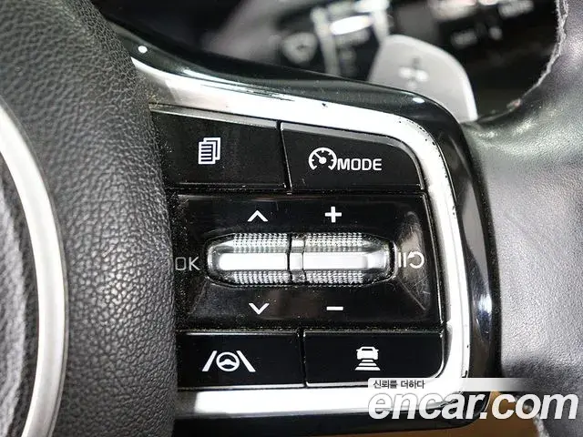 Kia Carnival 2021 — Фото 16/20