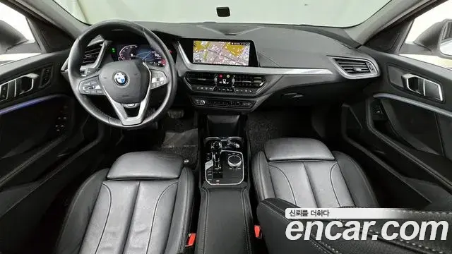 BMW 1 Series 2022 — Şəkil 9/20