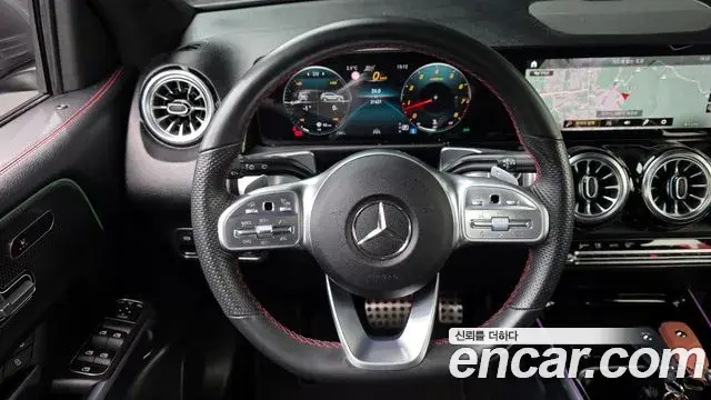 Mercedes-Benz GLB-Class 2022 — ფოტო 4/20