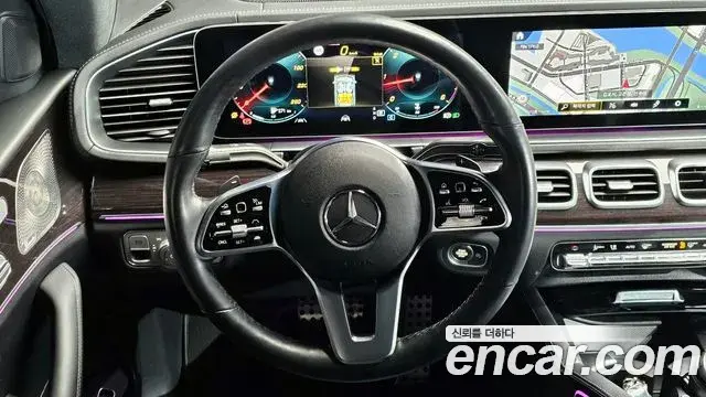 Mercedes-Benz GLE-Class 2022 — ფოტო 7/20