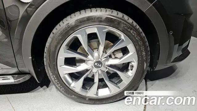 Kia Sorento 2021 — Фото 5/20