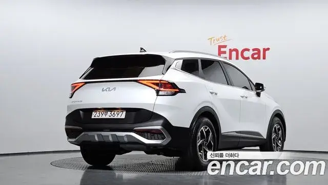 Kia Sportage 2022 — ფოტო 16/20