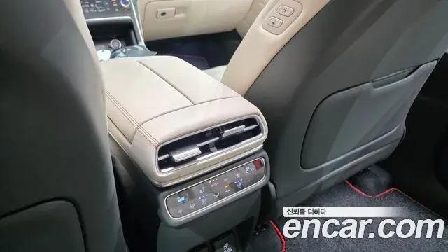 Genesis GV80 Coupe 2024 — Фото 19/20